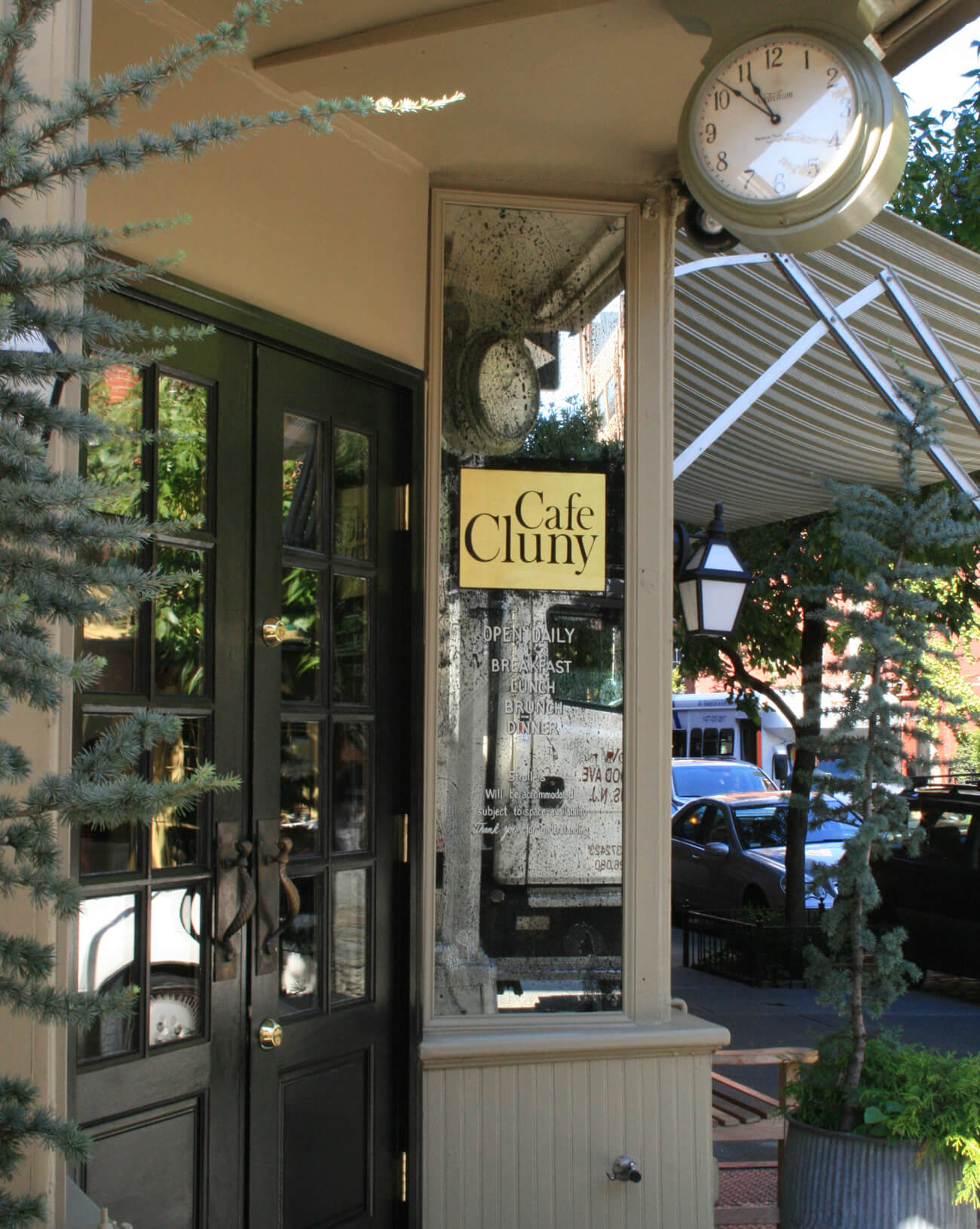 Cafe Cluny Exterior