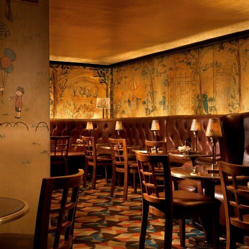 Bemelmans bar interior