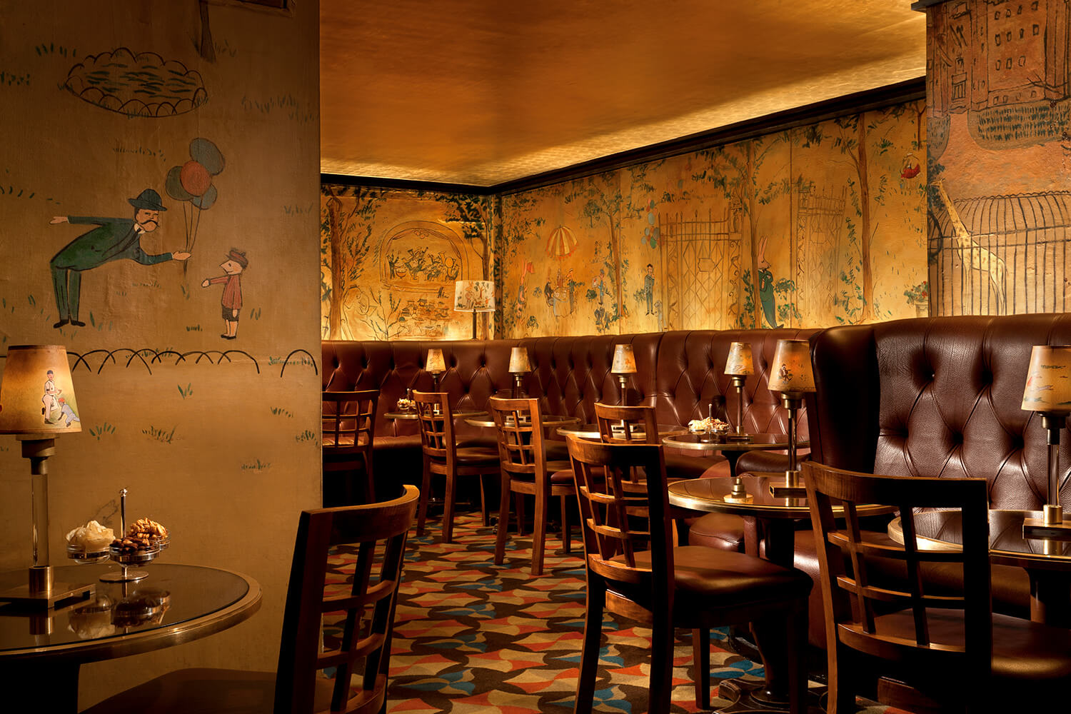 Bemelmans bar interior